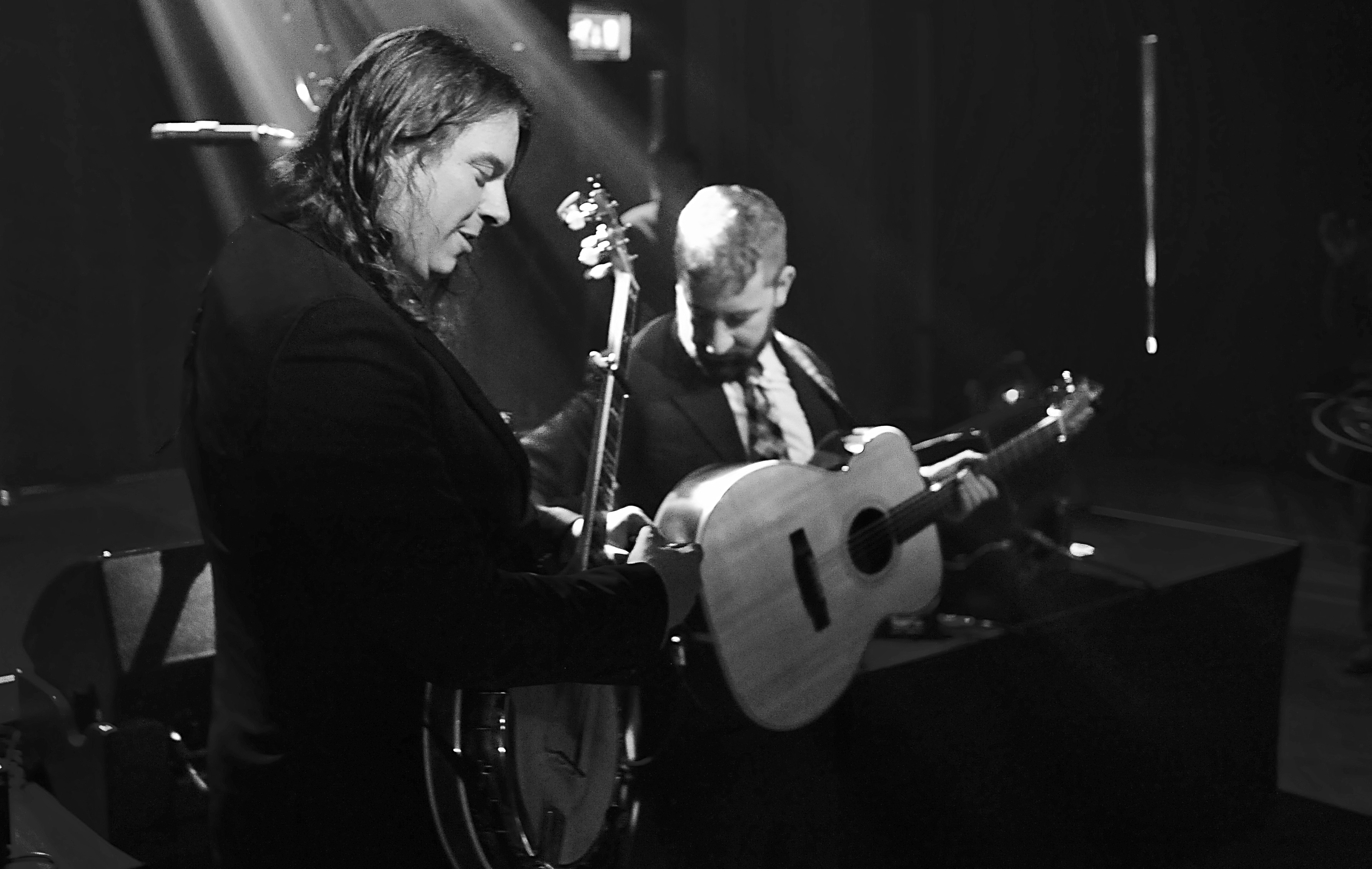 Henhouse Prowlers | LuxorLive Arnhem