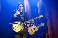 Henhouse Prowlers | LuxorLive Arnhem