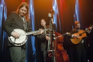 Henhouse Prowlers | LuxorLive Arnhem