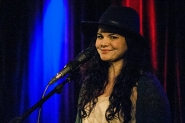 Jenee Halstead | Trianon Nijmegen
